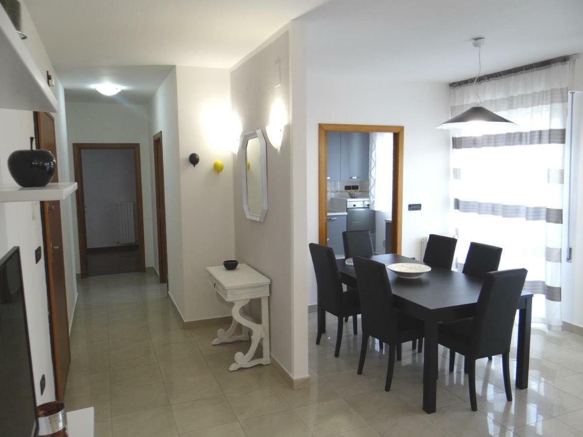Grande Appartamento Al Mare Martinsicuro Exterior foto