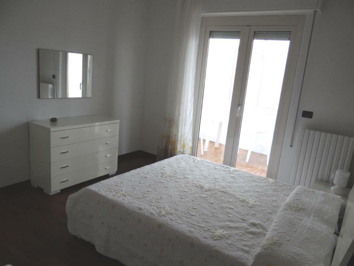 Grande Appartamento Al Mare Martinsicuro Exterior foto